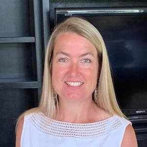 Meet your Posher, Holly